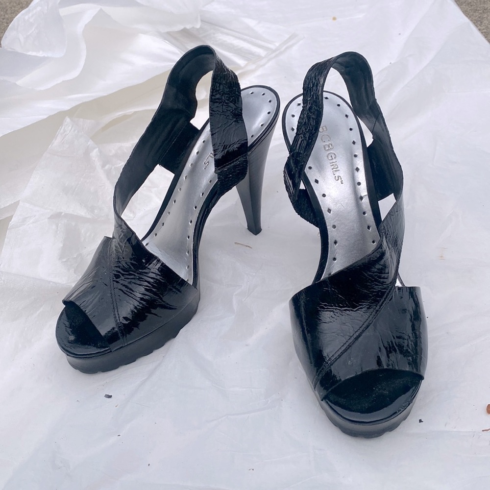 Black shiny heels